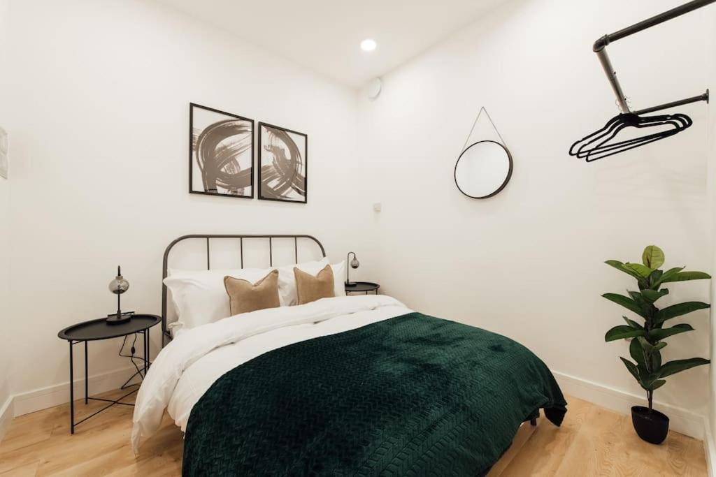 Stylish 2 Bedroom Flat In Ilford, London Eksteriør billede